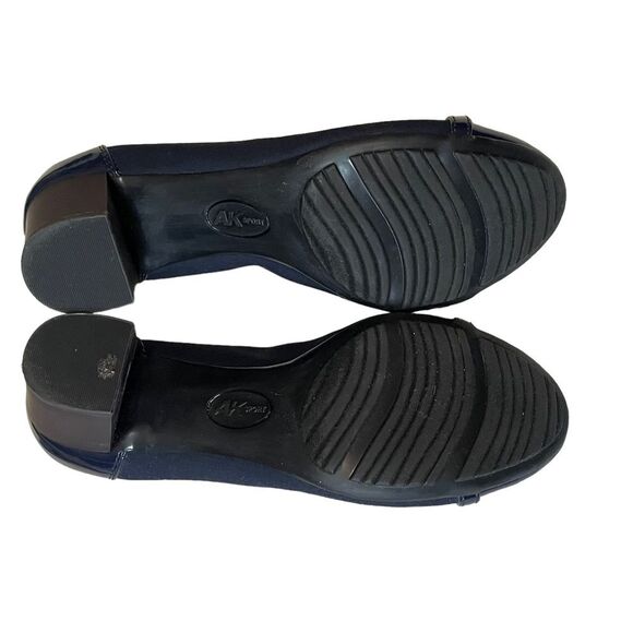 Anne Klein AK Sport Classy Navy Gazella Block Heel Pump, size 6.5 - Picture 7 of 10